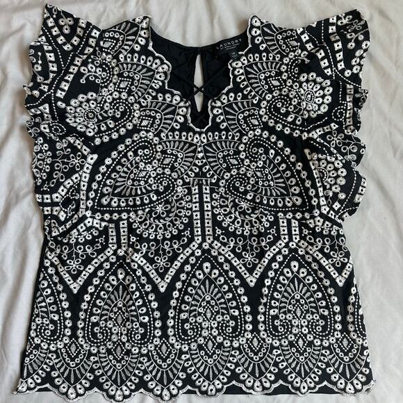 Laundry by Shelli Segal Black/White, Short Flutter Sleeve, Eyelet Blouse- L - Picture 1 of 9